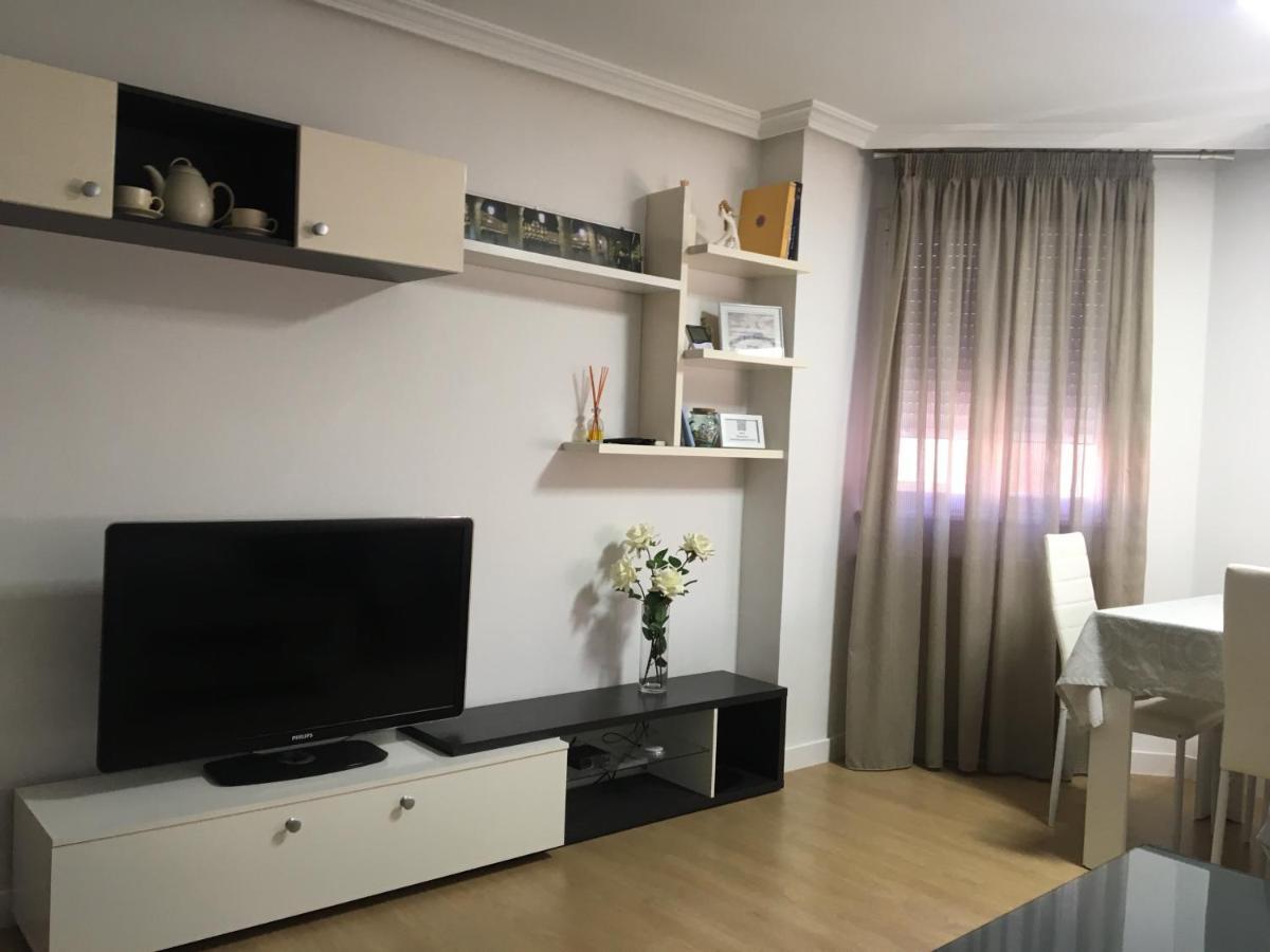 Vut Santa Marta Leilighet Santa Marta de Tormes Eksteriør bilde